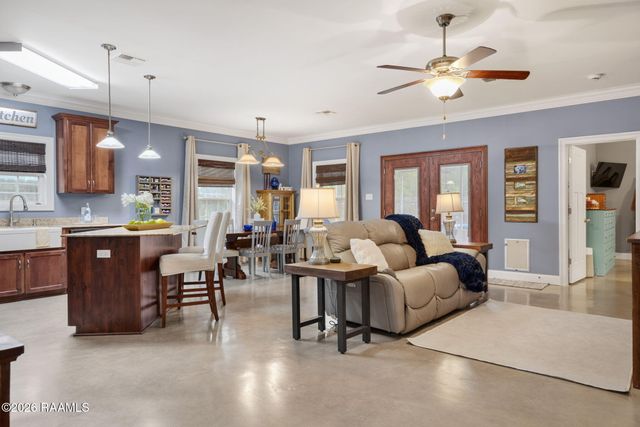 909 Russo Street, New Iberia, LA 70563