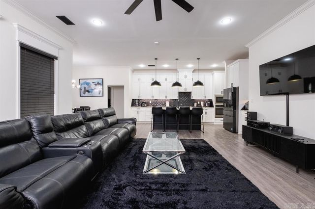 7922 Kanis Pines Drive, Little Rock, AR 72204