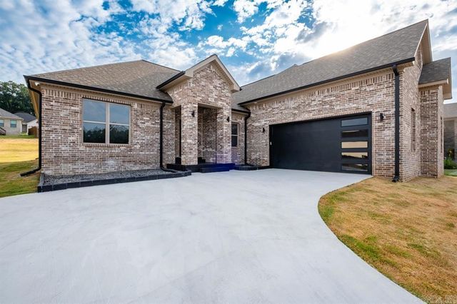 7922 Kanis Pines Drive, Little Rock, AR 72204