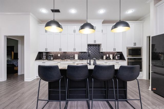 7922 Kanis Pines Drive, Little Rock, AR 72204