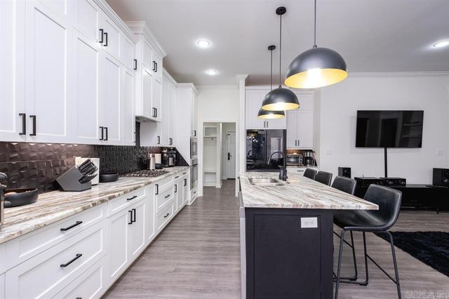 7922 Kanis Pines Drive, Little Rock, AR 72204