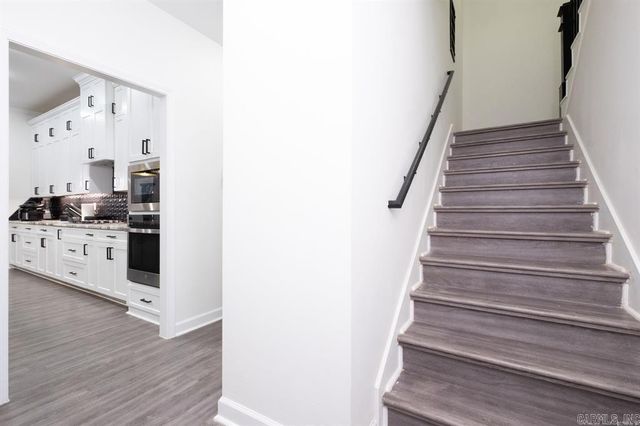 7922 Kanis Pines Drive, Little Rock, AR 72204