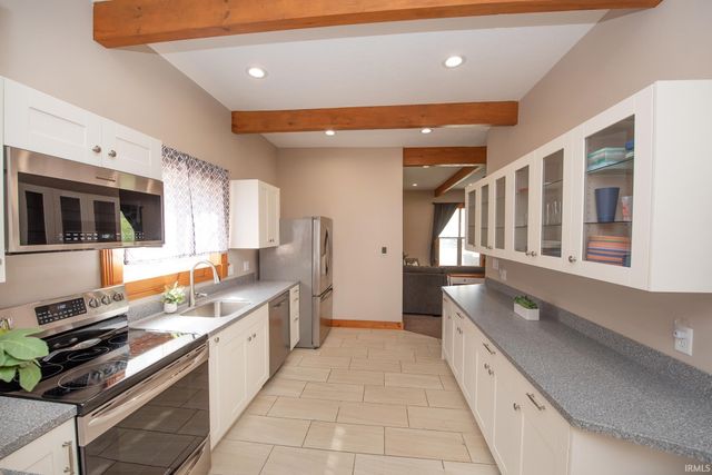 108 W 1St Street, Brookston, IN 47923