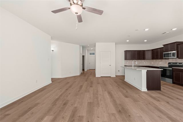 113 Adaline Bend, Mcgregor, TX 76657
