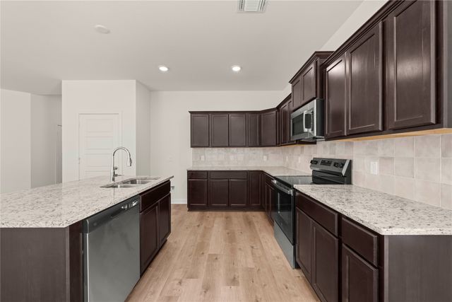 113 Adaline Bend, Mcgregor, TX 76657