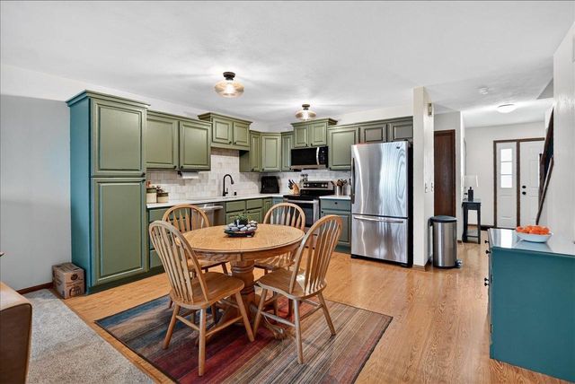 2341 Effingham Way, Sun Prairie, WI 53590