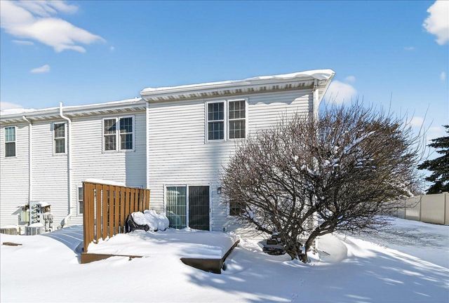 2341 Effingham Way, Sun Prairie, WI 53590