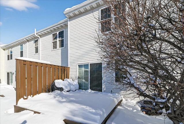 2341 Effingham Way, Sun Prairie, WI 53590