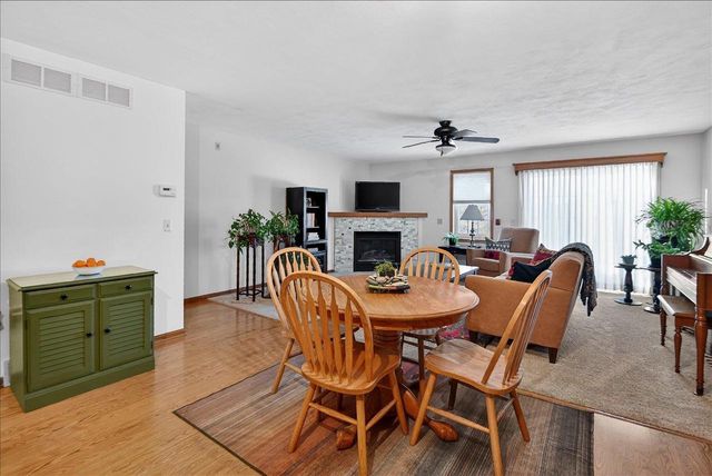 2341 Effingham Way, Sun Prairie, WI 53590