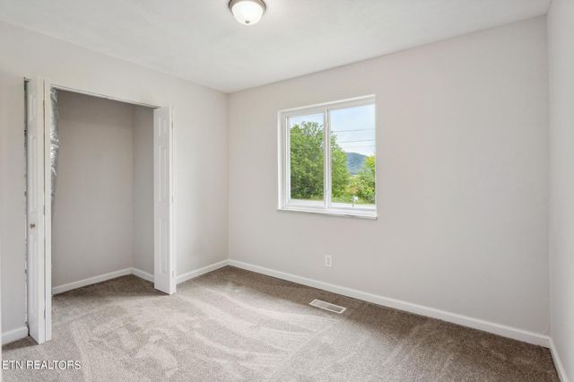 1216 Hoffman Ave, Etowah, TN 37331