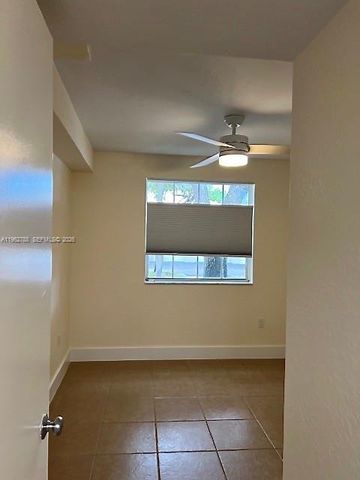 2811 N Oakland Forest Dr 102, Oakland Park, FL 33309