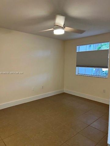 2811 N Oakland Forest Dr 102, Oakland Park, FL 33309