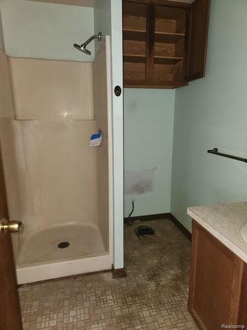 3626 Silver Sands Drive, Waterford, MI 48329