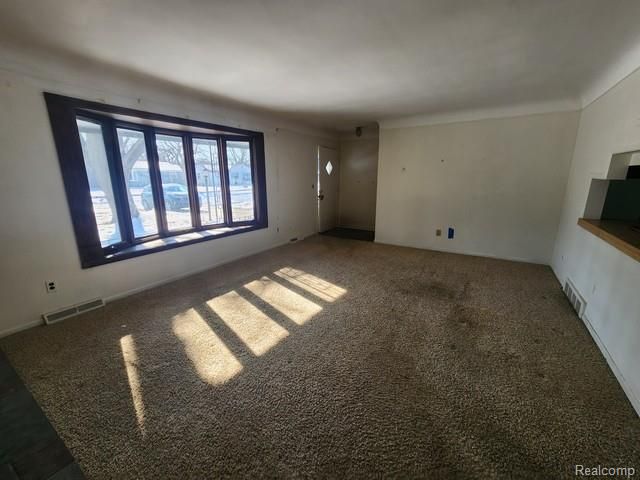 3626 Silver Sands Drive, Waterford, MI 48329