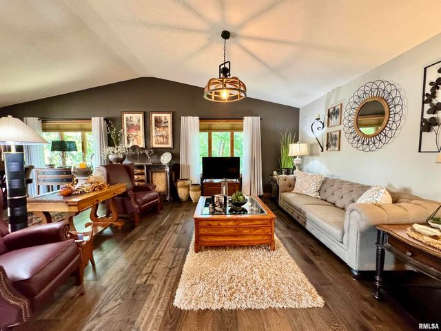 102 5TH Street 6, Fulton, IL 61252