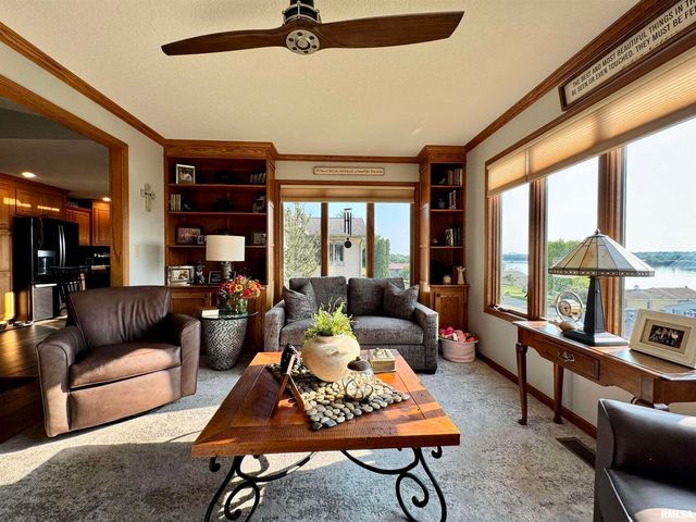 102 5TH Street 6, Fulton, IL 61252