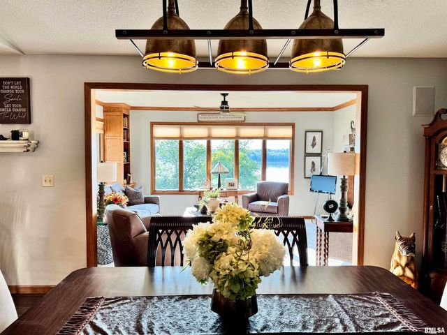 102 5TH Street 6, Fulton, IL 61252