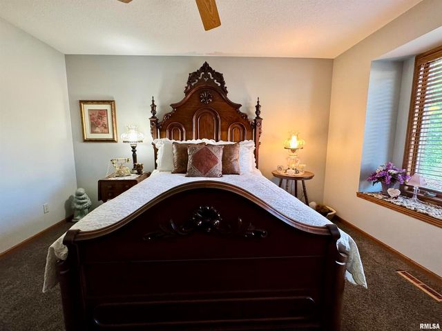 102 5TH Street 6, Fulton, IL 61252