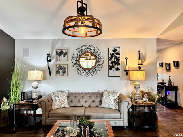 102 5TH Street 6, Fulton, IL 61252