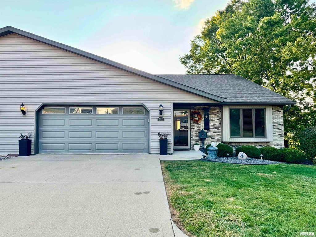 102 5TH Street 6, Fulton, IL 61252