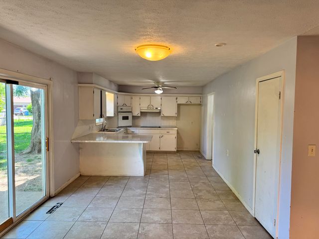 1317 E Cambridge Street, Springfield, MO 65804