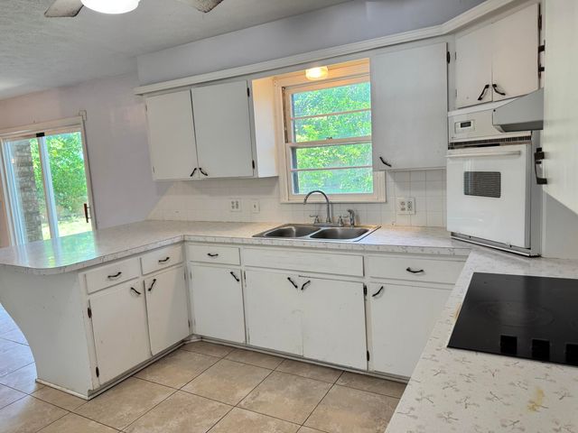 1317 E Cambridge Street, Springfield, MO 65804