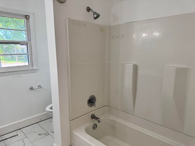 1317 E Cambridge Street, Springfield, MO 65804