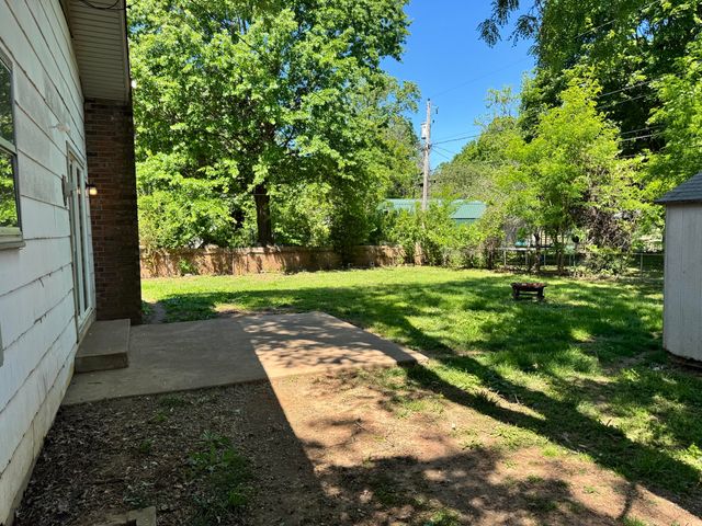1317 E Cambridge Street, Springfield, MO 65804
