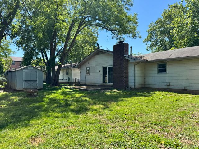 1317 E Cambridge Street, Springfield, MO 65804