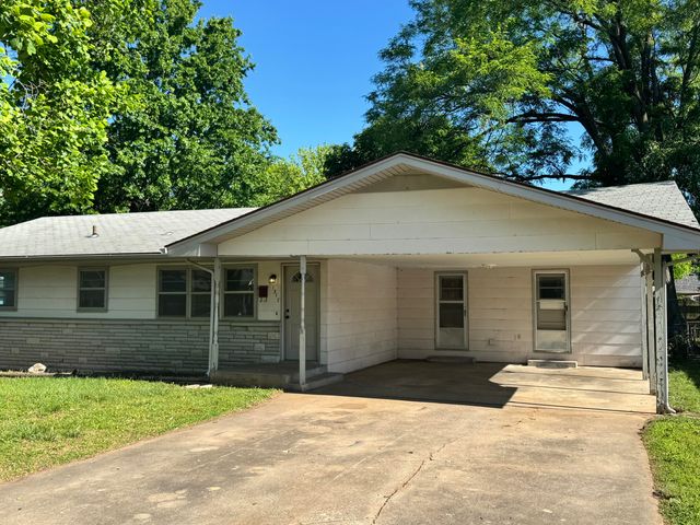 1317 E Cambridge Street, Springfield, MO 65804