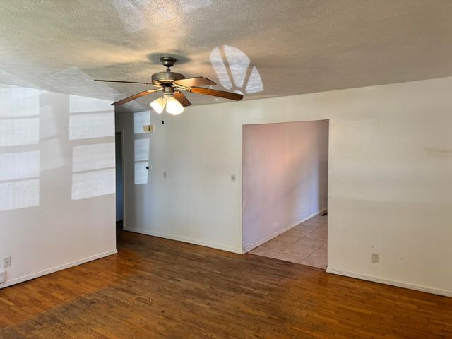 1317 E Cambridge Street, Springfield, MO 65804