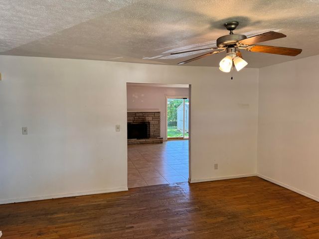 1317 E Cambridge Street, Springfield, MO 65804