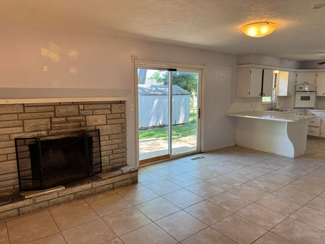 1317 E Cambridge Street, Springfield, MO 65804