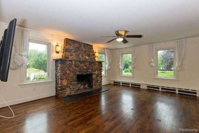 3167 BENSTEIN Road, Commerce Charter Township, MI 48390