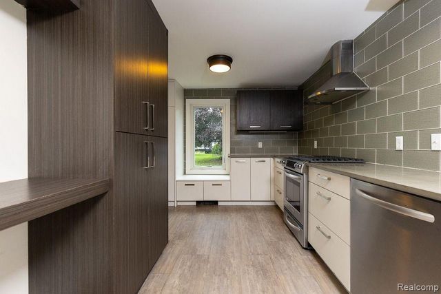 3167 BENSTEIN Road, Commerce Charter Township, MI 48390