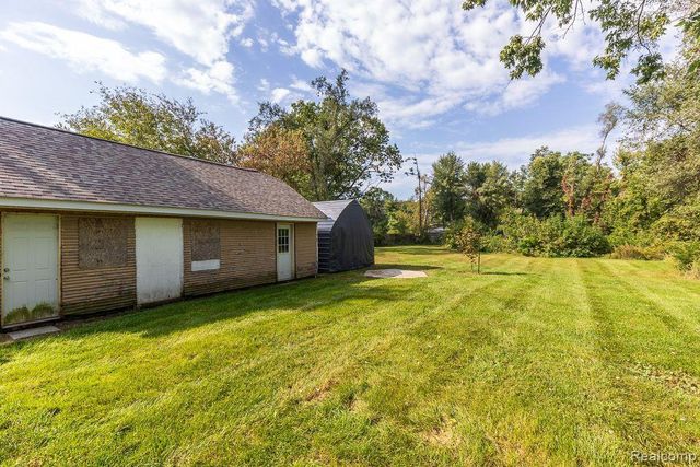 3167 BENSTEIN Road, Commerce Charter Township, MI 48390