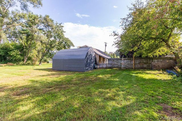 3167 BENSTEIN Road, Commerce Charter Township, MI 48390