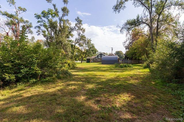 3167 BENSTEIN Road, Commerce Charter Township, MI 48390