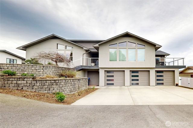 2425 Country Club Road, Walla Walla, WA 99362