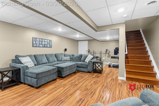 5035 Meadow Crest Circle, Grand Blanc Charter Township, MI 48442