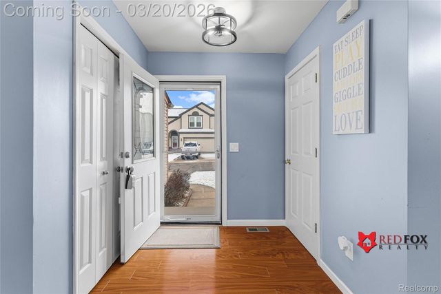 5035 Meadow Crest Circle, Grand Blanc Charter Township, MI 48442