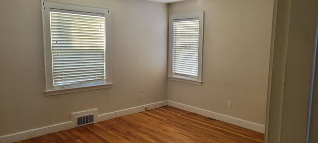 44 Pilgrim Rd, Watertown, MA 02472