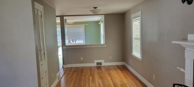 44 Pilgrim Rd, Watertown, MA 02472