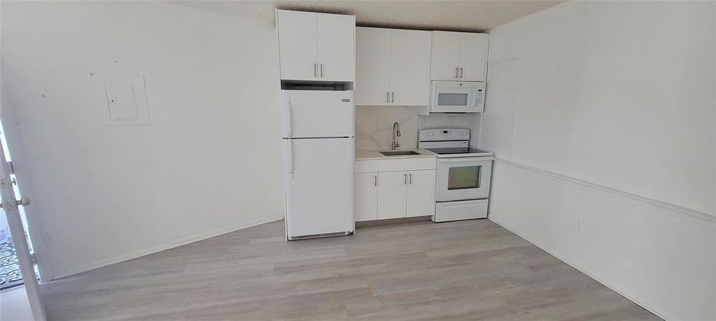 2417 Hayes Street 1, Hollywood, FL 33020