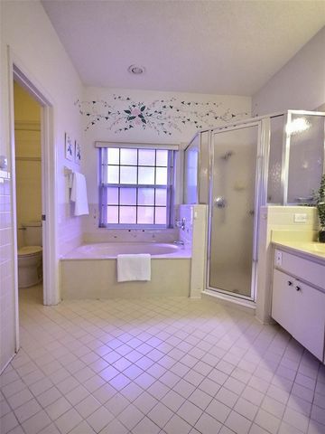 6 MONTAUK COURT, Palm Coast, FL 32164