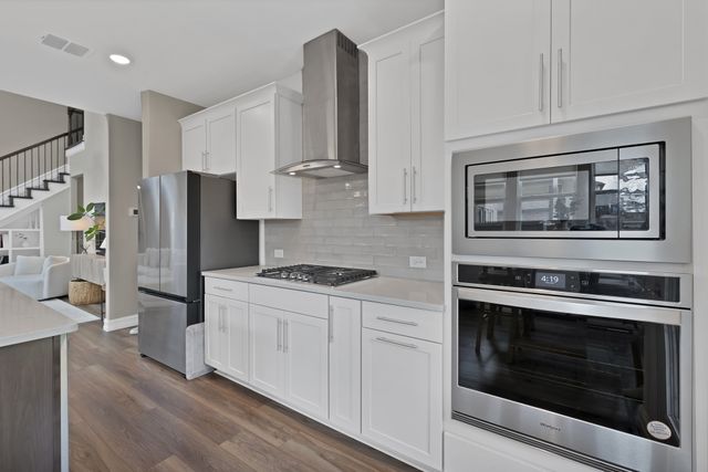 758 Creekwater Lane, Garland, TX 75043