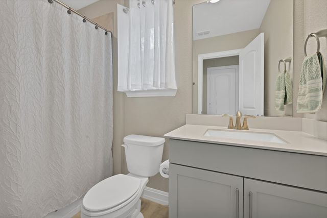 758 Creekwater Lane, Garland, TX 75043