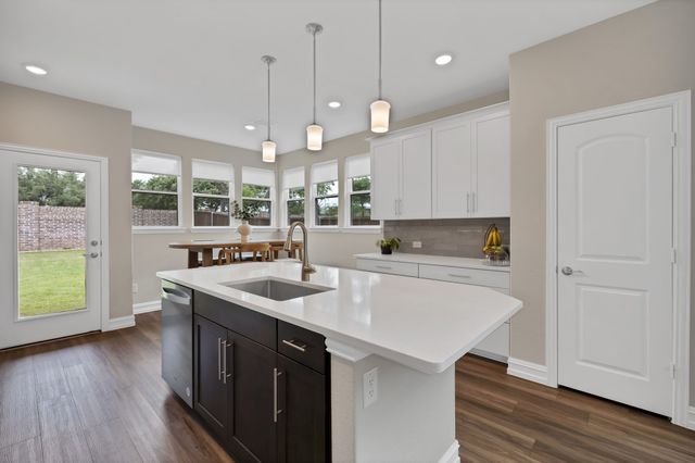 758 Creekwater Lane, Garland, TX 75043