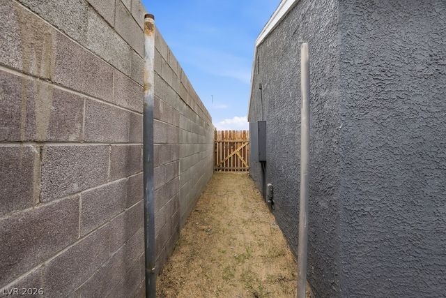 321 Princess Avenue, North Las Vegas, NV 89030