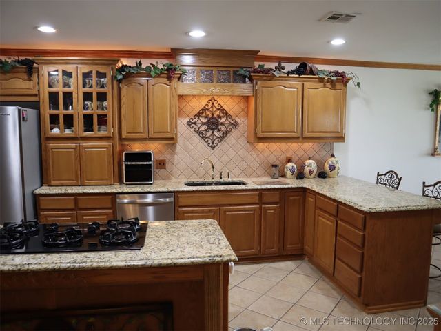 7054 E 149th Street North, Collinsville, OK 74021